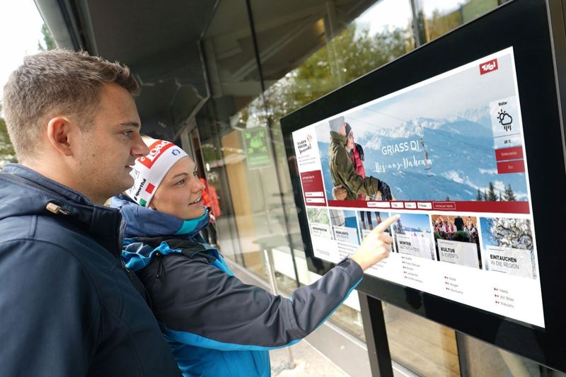 Infopoint-Installation bei einem Betrieb